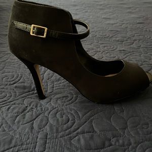 Ann Taylor peep toe heels. Size 7